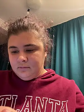 AliceCurlyX online show from December 1, 2025, 10:37 pm