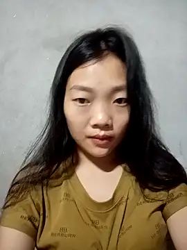 Snapshot of Ananine chatting on April 17, 2026, 10:57 pm Ananine online show from April 17, 2026, 10:57 pm
