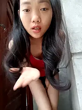 Snapshot of Ananine chatting on April 23, 2026, 11:18 pm Ananine online show from April 23, 2026, 11:18 pm