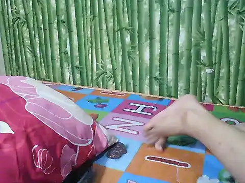 juicey pussy online show from October 21, 2025, 4:30 pm