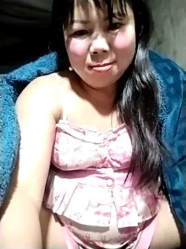 Snapshot of lusy-00 chatting on February 12, 2026, 2:34 pm lusy-00 online show from February 12, 2026, 2:34 pm