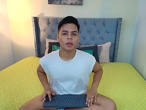 Snapshot of stewart_mateo_ chatting on October 9, 2025, 1:58 am stewart mateo  online show from October 9, 2025, 1:58 am