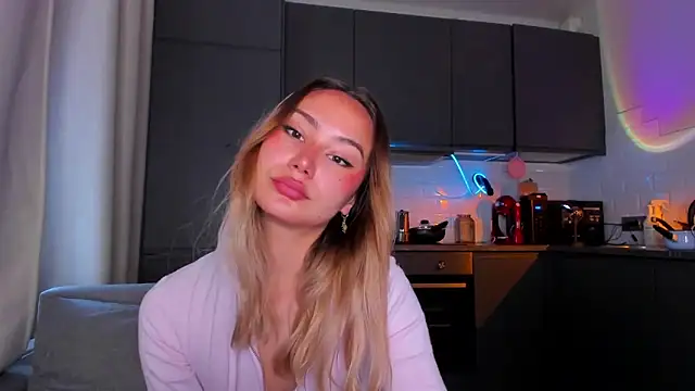 baobei03 online show from October 6, 2025, 1:08 pm