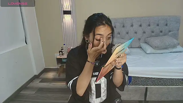 LiaMonroee  online show from October 7, 2025, 11:40 am