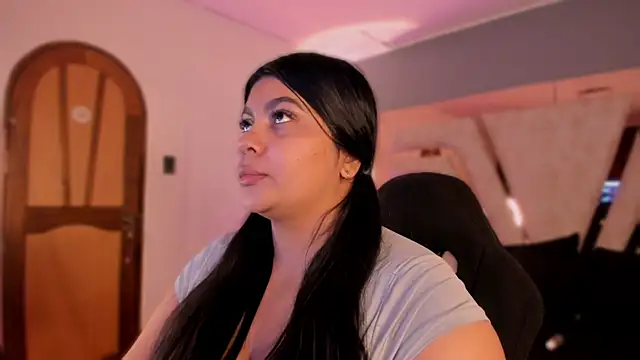 Snapshot of BellaBoobs_ chatting on April 13, 2026, 7:30 pm BellaBoobs online show from April 13, 2026, 7:30 pm