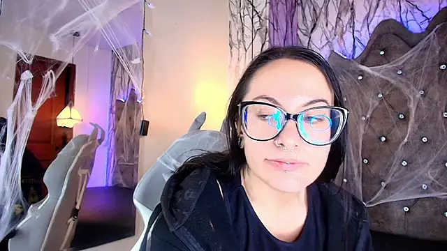 Zami Escobar of online show from October 30, 2025, 5:46 pm