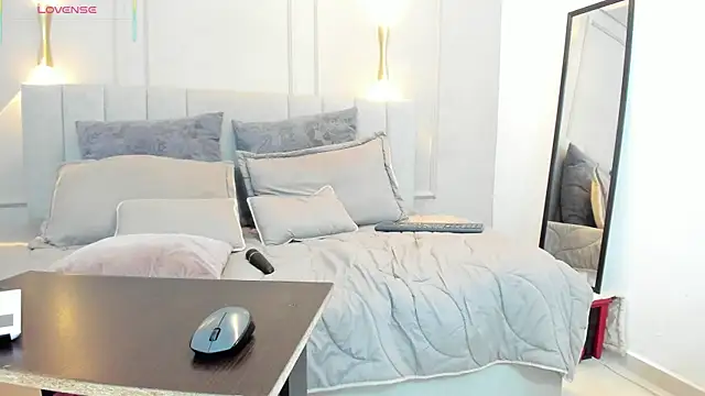 victoria bourne online show from January 9, 2026, 7:04 pm