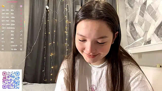 KiraVelvet online show from December 14, 2025, 5:07 pm