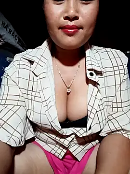 Snapshot of maycuc123 chatting on September 14, 2025, 1:21 pm maycuc123 online show from September 14, 2025, 1:21 pm