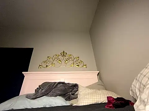 princesslivv online show from December 22, 2025, 12:51 am