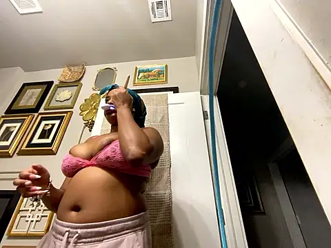 princesslivv online show from January 8, 2026, 4:37 am