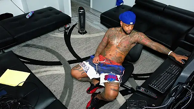 SLANGONDEMHOES online show from January 11, 2026, 8:36 pm