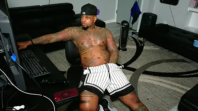 SLANGONDEMHOES online show from June 3, 2026, 2:58 am
