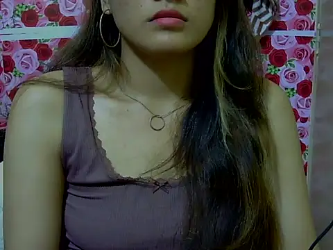 Snapshot of Amira90 chatting on September 9, 2025, 2:05 pm Amira90 online show from September 9, 2025, 2:05 pm