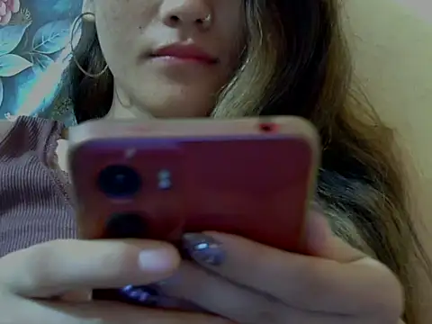 Snapshot of Amira90 chatting on September 10, 2025, 2:11 am Amira90 online show from September 10, 2025, 2:11 am