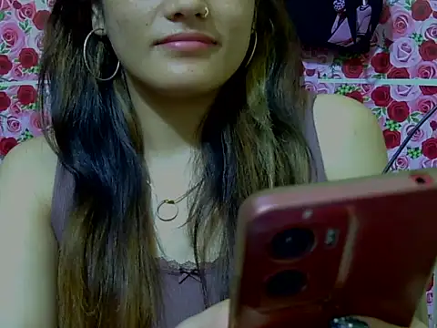 Snapshot of Amira90 chatting on September 10, 2025, 3:34 pm Amira90 online show from September 10, 2025, 3:34 pm