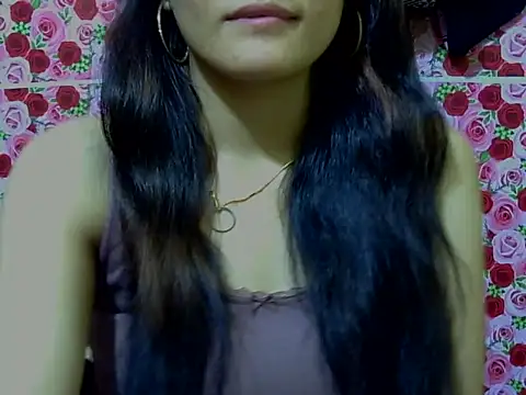 Snapshot of Amira90 chatting on September 19, 2025, 7:36 pm Amira90 online show from September 19, 2025, 7:36 pm