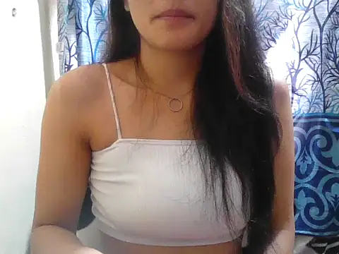 Snapshot of Amira90 chatting on September 21, 2025, 9:11 am Amira90 online show from September 21, 2025, 9:11 am