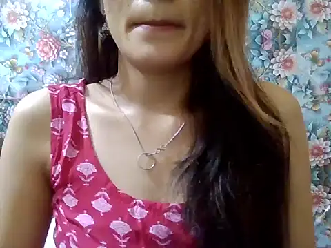 Snapshot of Amira90 chatting on October 1, 2025, 12:00 pm Amira90 online show from October 1, 2025, 12:00 pm