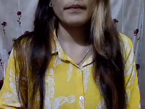 Snapshot of Amira90 chatting on October 18, 2025, 5:03 pm Amira90 online show from October 18, 2025, 5:03 pm