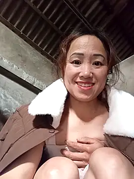 Fienjr online show from December 3, 2025, 2:08 am