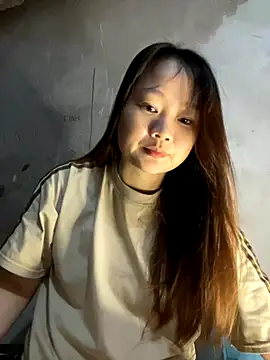 Snapshot of Hinne07 chatting on November 4, 2025, 1:48 am Hinne07 online show from November 4, 2025, 1:48 am