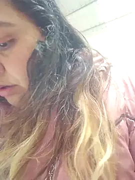 curvy diva  online show from November 20, 2025, 10:31 pm