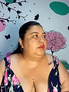 curvy diva  online show from January 12, 2026, 9:25 am