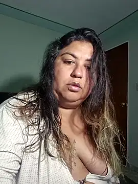 curvy diva  online show from March 9, 2026, 11:20 pm