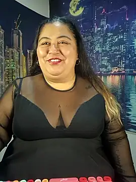 curvy diva  online show from April 14, 2026, 10:10 am