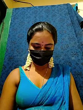 mini-queen online show from October 11, 2025, 7:34 pm