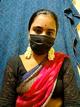 mini-queen online show from November 6, 2025, 7:42 am