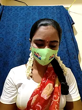 mini-queen online show from November 13, 2025, 8:24 am