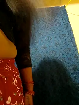 mini-queen online show from March 19, 2026, 6:45 pm