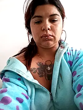 snow belle online show from October 25, 2025, 8:47 pm