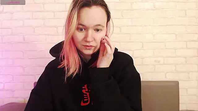 Ericha Stone online show from March 13, 2026, 1:34 am