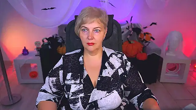 MaryMogan online show from October 23, 2025, 4:45 am