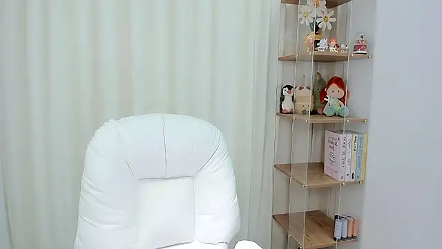 Nia-daozhu111 online show from January 17, 2026, 8:19 am