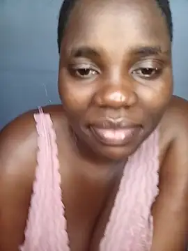 Snapshot of TheSpiceyQueen chatting on September 12, 2025, 12:38 pm TheSpiceyQueen online show from September 12, 2025, 12:38 pm