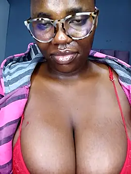 Snapshot of TheSpiceyQueen chatting on November 28, 2025, 5:32 am TheSpiceyQueen online show from November 28, 2025, 5:32 am