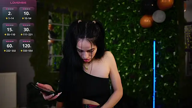 Snapshot of baby_nyco chatting on November 28, 2025, 6:10 pm baby nyco online show from November 28, 2025, 6:10 pm