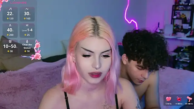 Snapshot of Alice18James chatting on September 10, 2025, 8:20 pm Alice18James online show from September 10, 2025, 8:20 pm