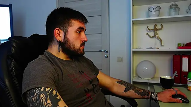 Mike Platano online show from September 23, 2025, 2:20 pm