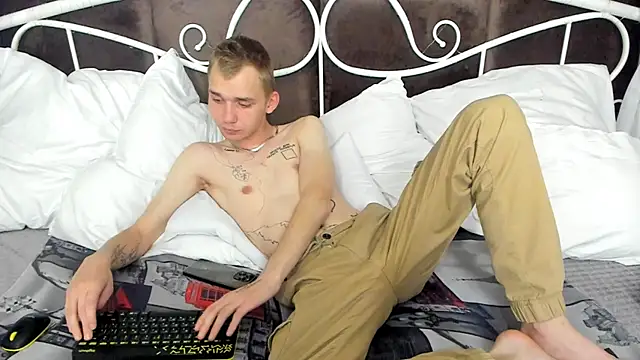 Snapshot of TimBlaks chatting on October 4, 2025, 8:56 am TimBlaks online show from October 4, 2025, 8:56 am