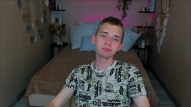 Snapshot of TimBlaks chatting on October 8, 2025, 10:51 pm TimBlaks online show from October 8, 2025, 10:51 pm