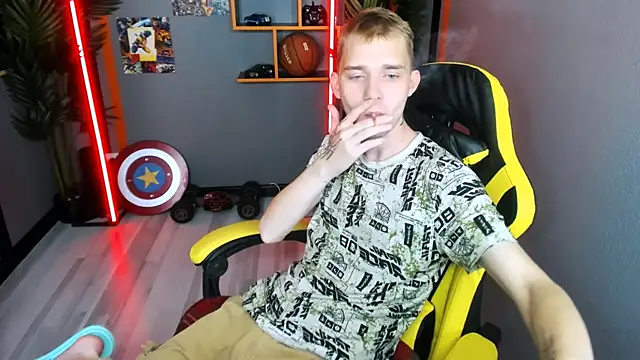 Snapshot of TimBlaks chatting on November 9, 2025, 10:35 am TimBlaks online show from November 9, 2025, 10:35 am