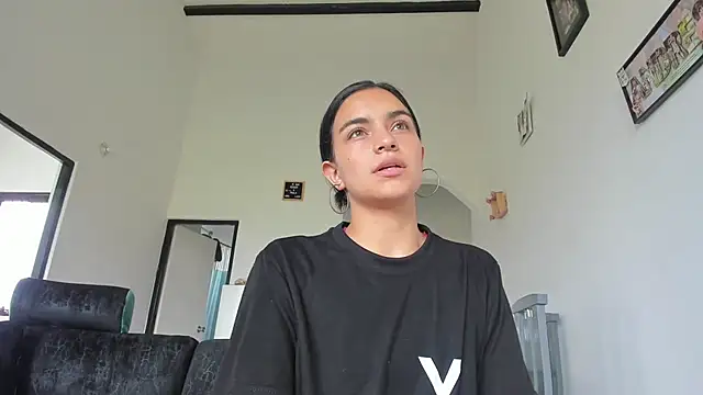 blinkiii  online show from April 13, 2026, 4:12 pm