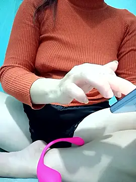 merylove-00 online show from January 18, 2026, 1:26 pm