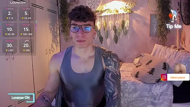 estebandi do online show from November 30, 2025, 3:43 am