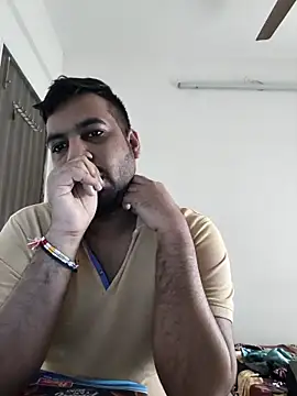 vinay smalldick online show from December 5, 2025, 1:58 am